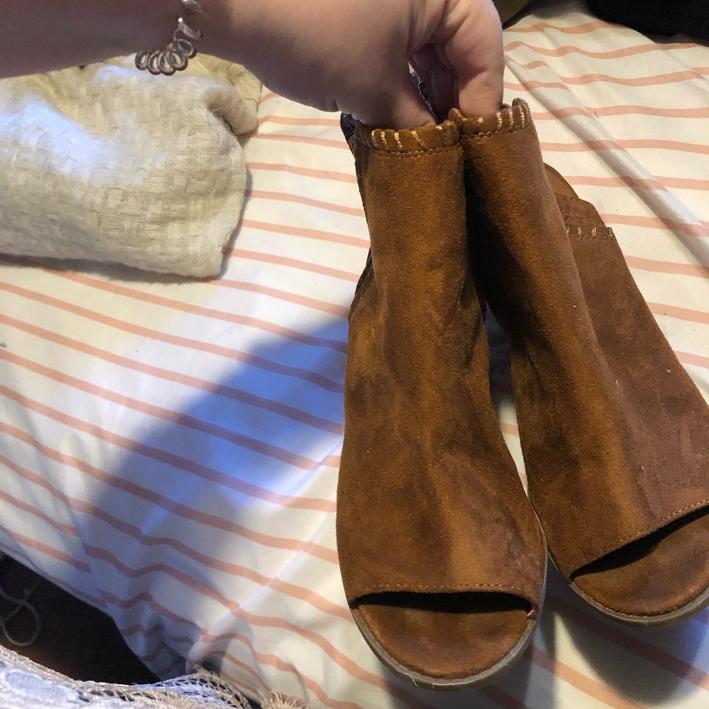 heel ankle bootie